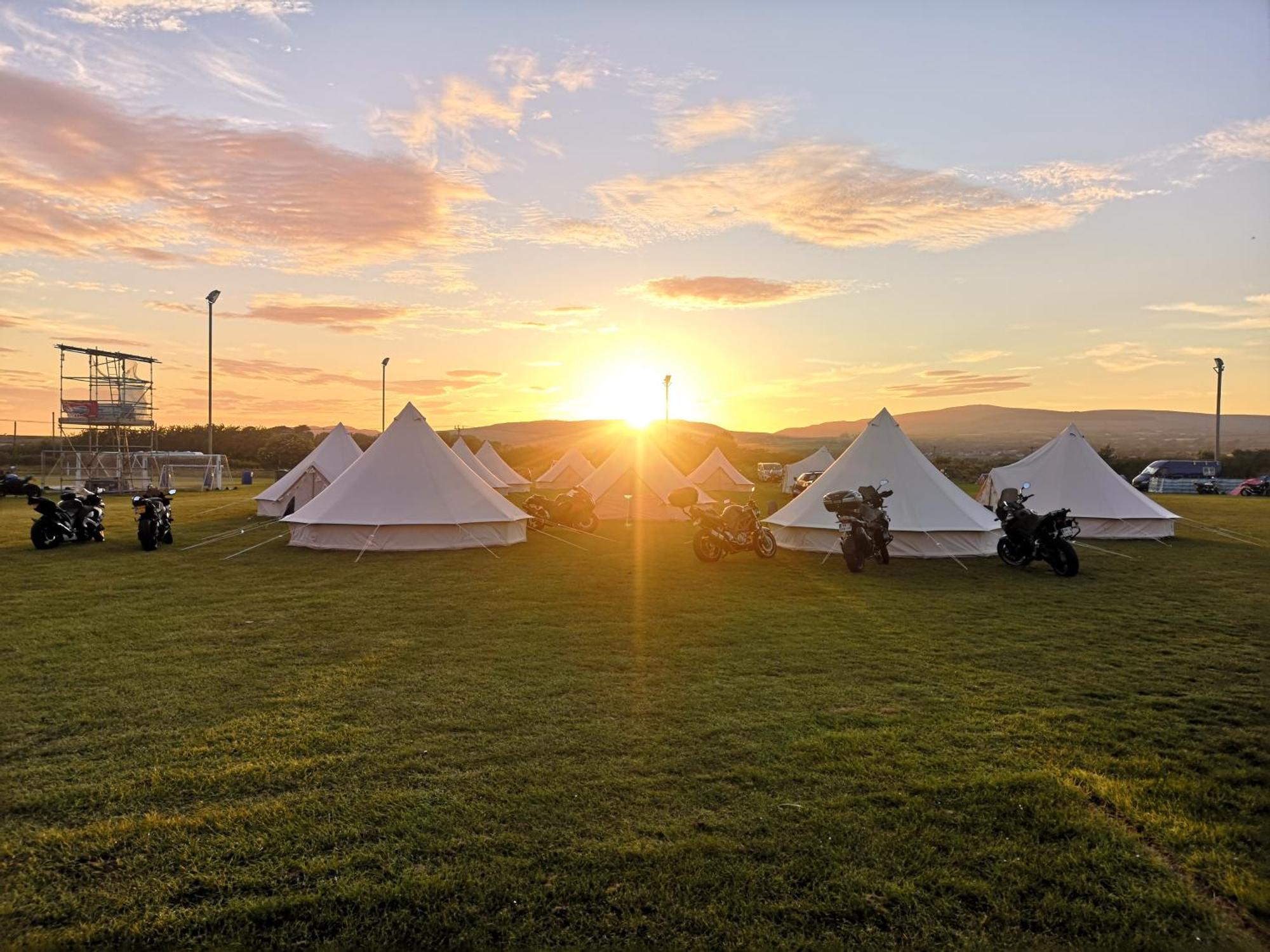 Nine Yards Bell Tents At The Tt - Castletown Zewnętrze zdjęcie